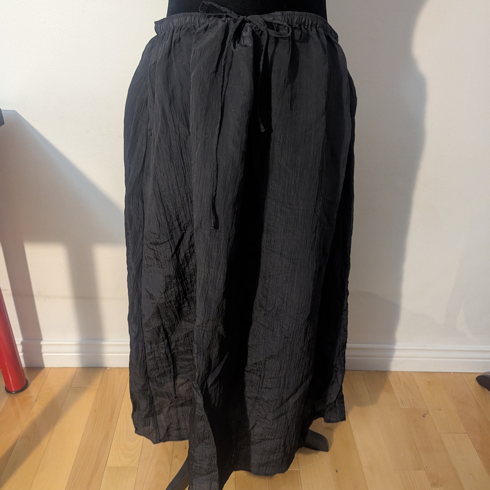 Black Maxi Skirt with Tie Front for Casual Wear